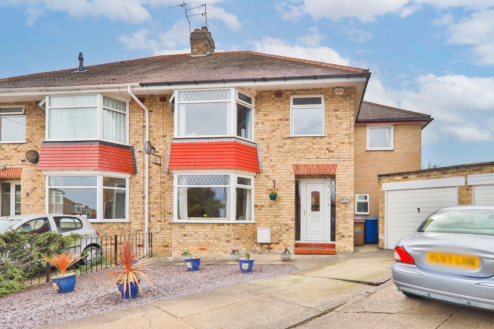 5 bed semidetached house for sale in Fairfield Avenue, Kirk Ella, Hull