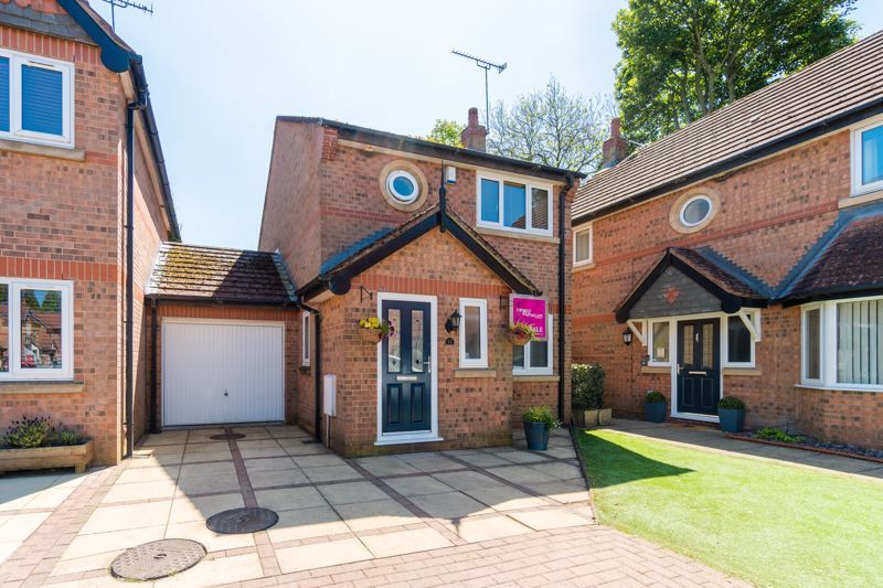 3 bed linkdetached house for sale in Coach House Court, Burscough