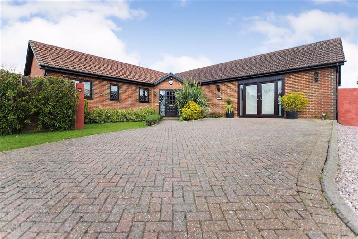 Nursery Drive, Wellingborough, Northamptonshire NN8