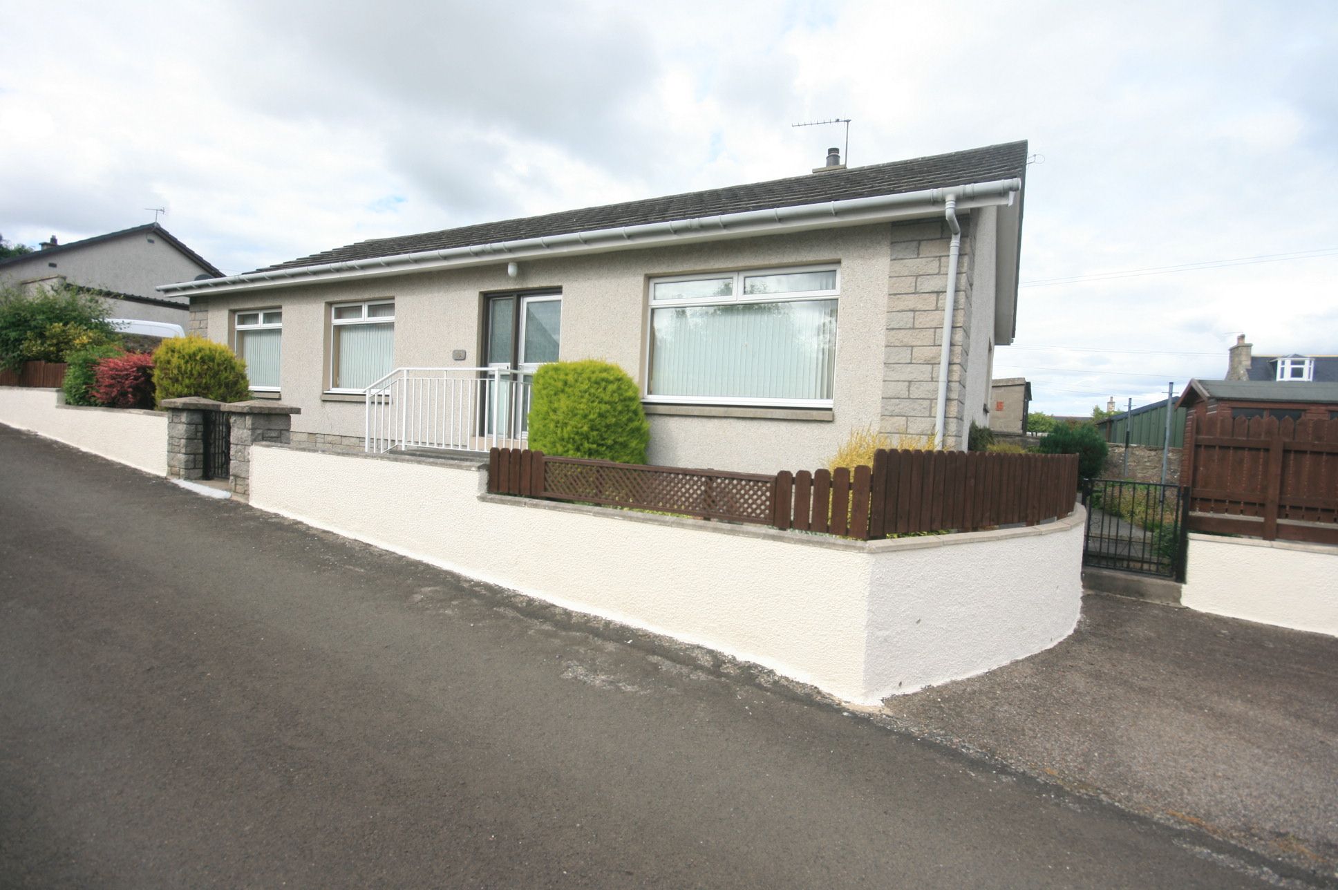 3 bed detached bungalow for sale in Mid Street, Keith AB55 Zoopla