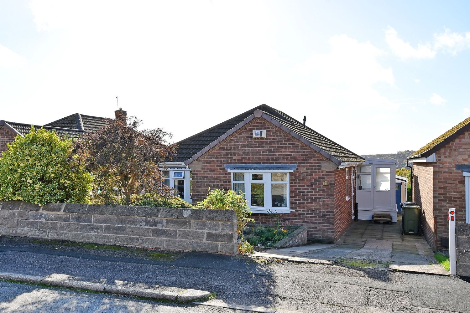 3 bed detached bungalow for sale in Holmesdale Close, Dronfield