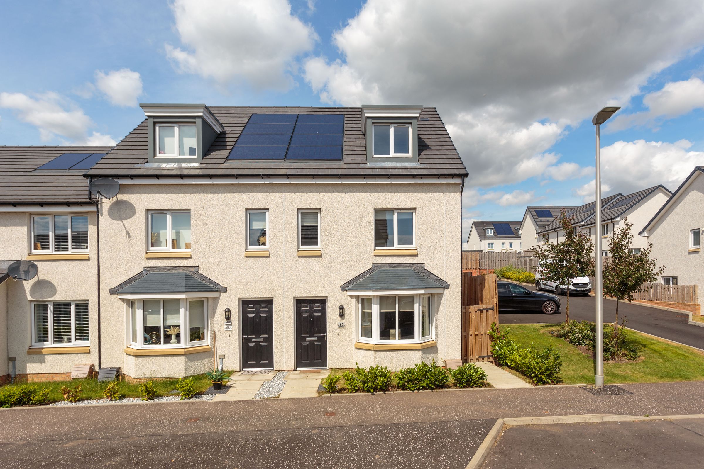 3 bed end terrace house for sale in 90 Elm Park, Hill Of Beath