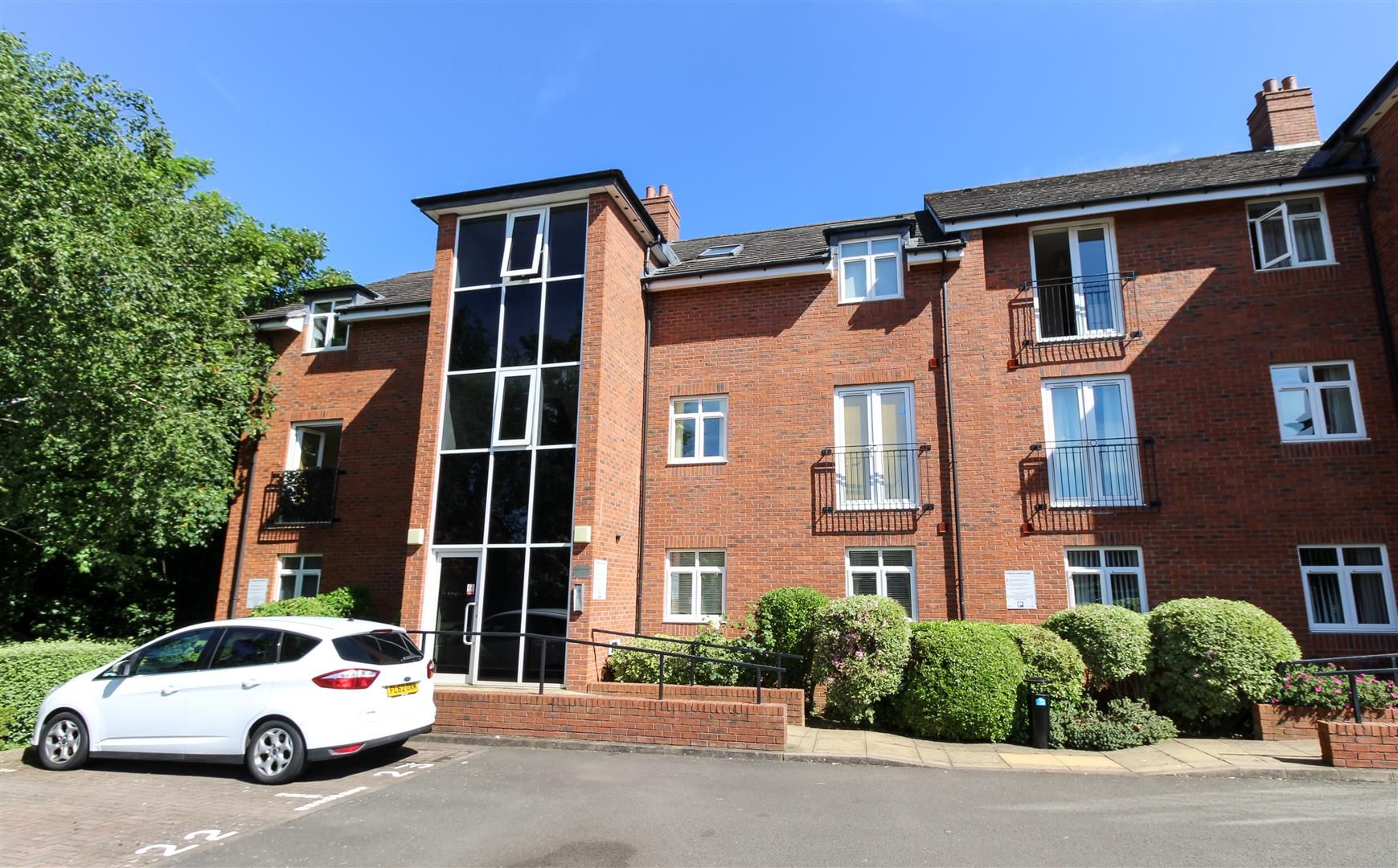 Woodville Court, Coventry Road, Warwick CV34  