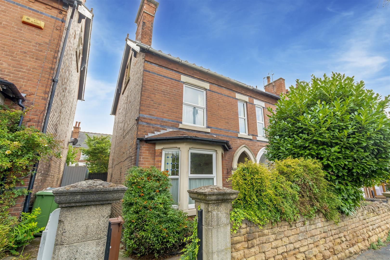4 bed semidetached house for sale in Victoria Road, Sherwood