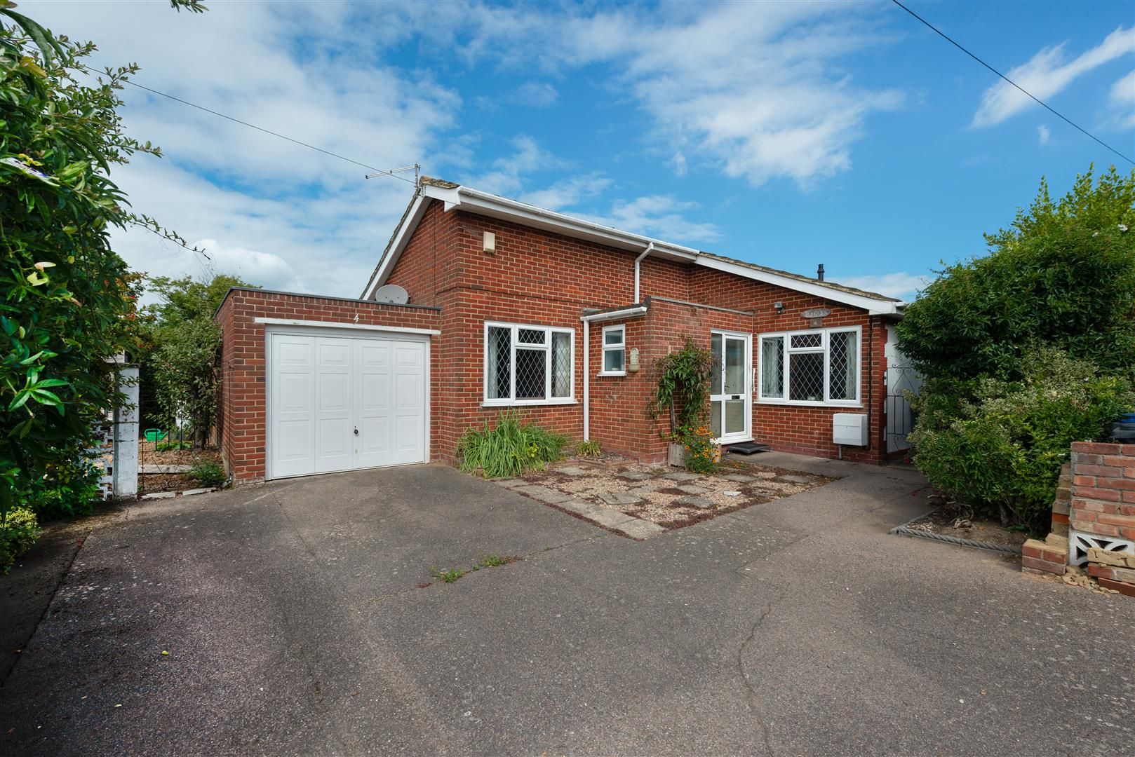 3 bed detached bungalow for sale in South Lodge Close, Tankerton