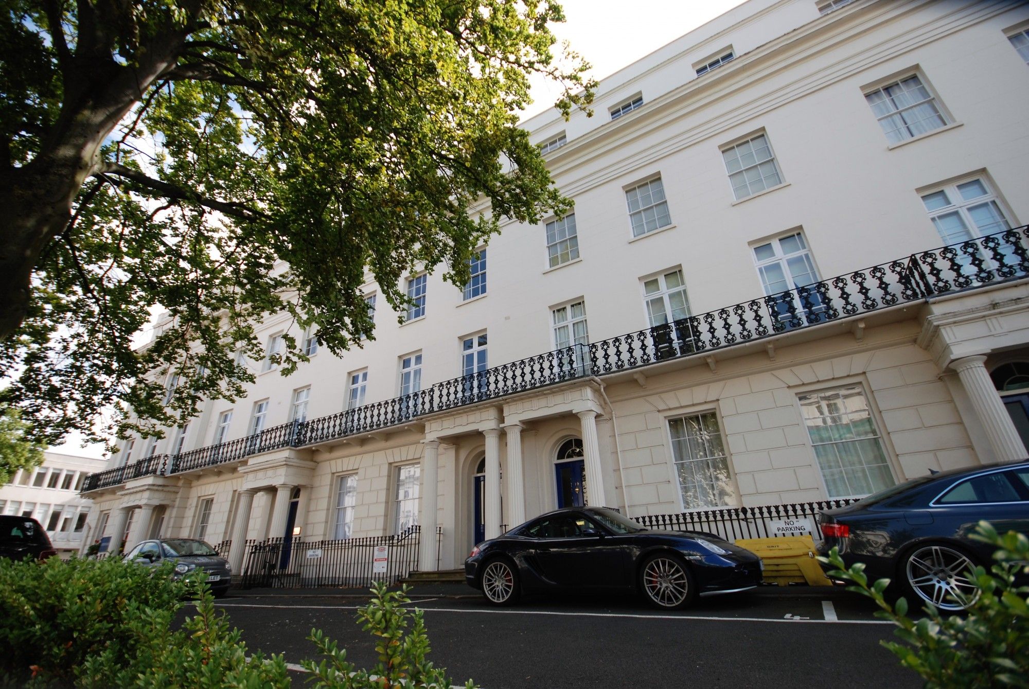 2 bed flat to rent in Clarence Mansions, 2 Clarence Terrace, Leamington