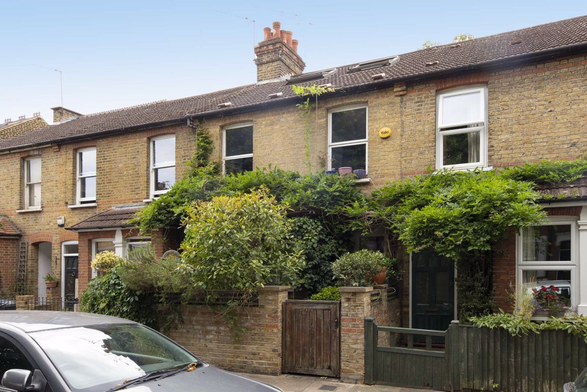 3 bed terraced house for sale in Half Acre Road, London W7 Zoopla