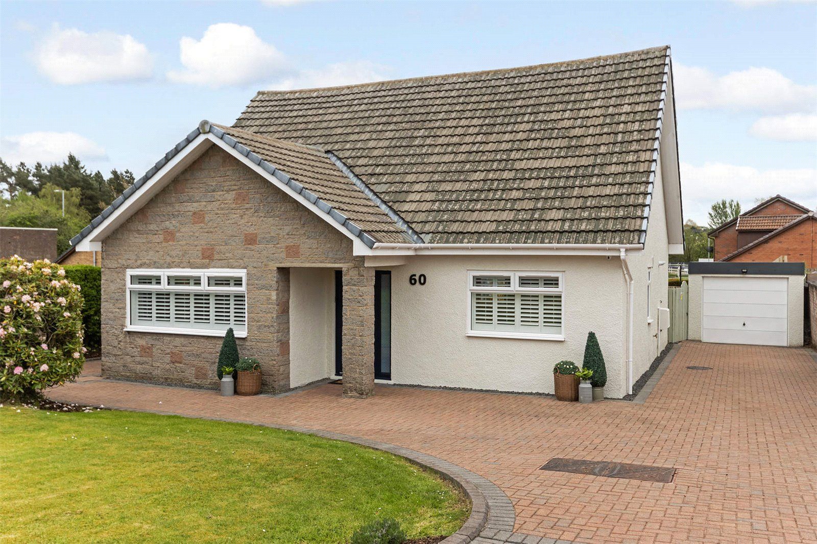 3 bed detached house for sale in Cardowan Drive, Stepps, Glasgow, North