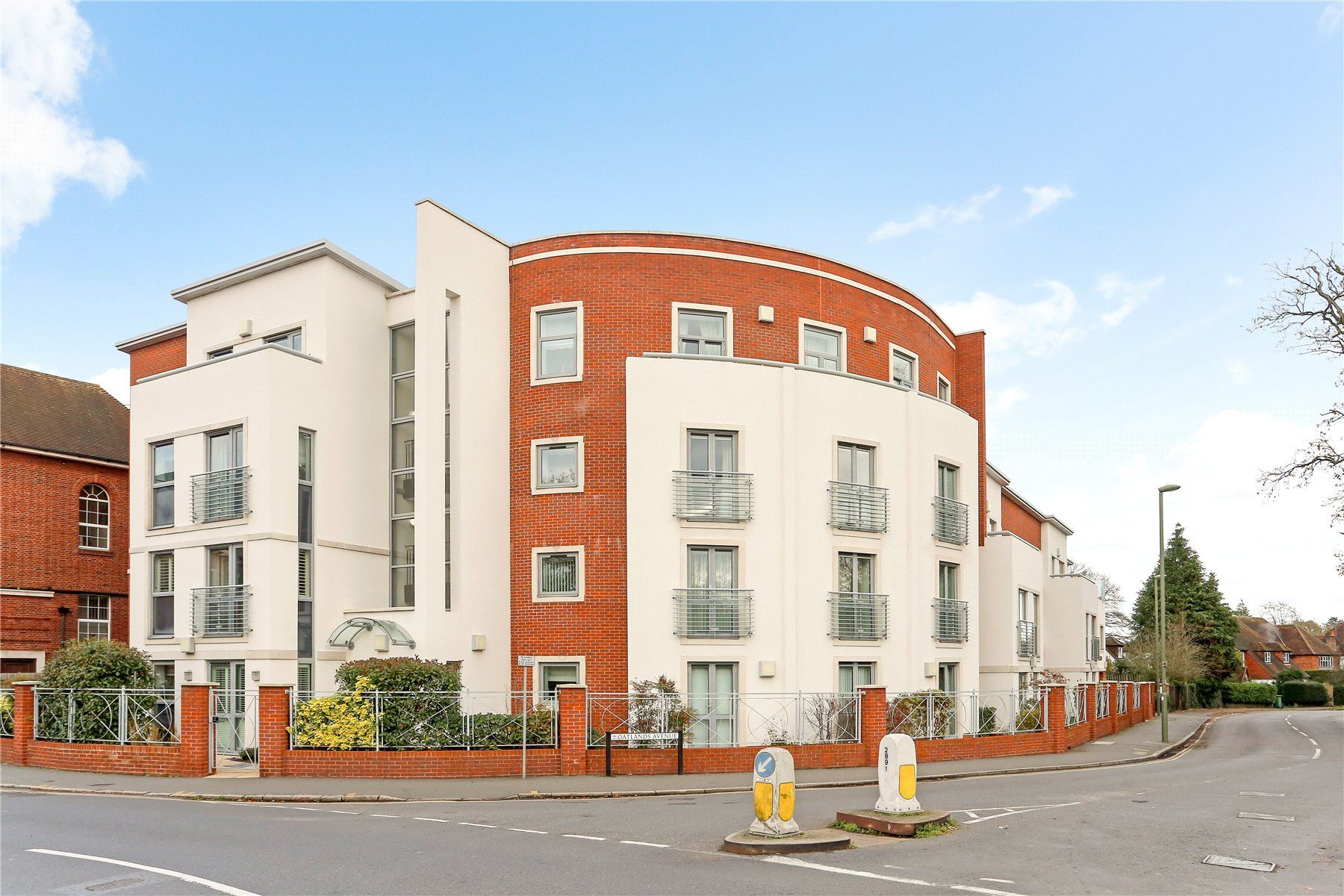 Dial Stone Court, Oatlands Avenue, Weybridge, Surrey KT13  