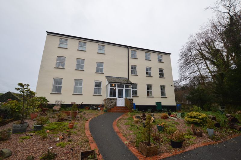 2 bed flat to rent in South Molton EX36 Zoopla