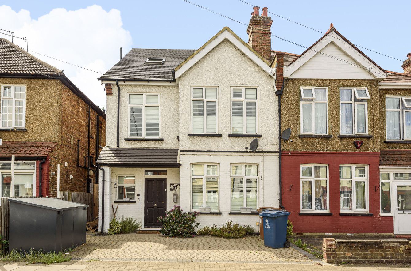 6 bed semidetached house for sale in Hamilton Road, Harrow, Middlesex