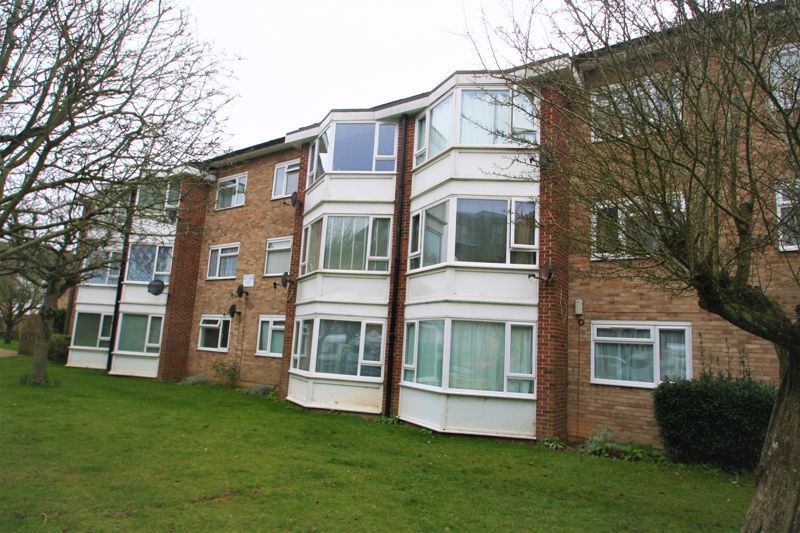 2 bed flat for sale in Durrington Gardens, The Causeway, GoringBySea