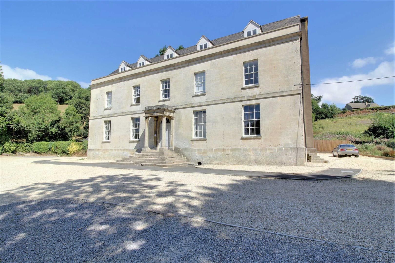 2 bed flat for sale in Bath Road, Woodchester, Stroud GL5 Zoopla