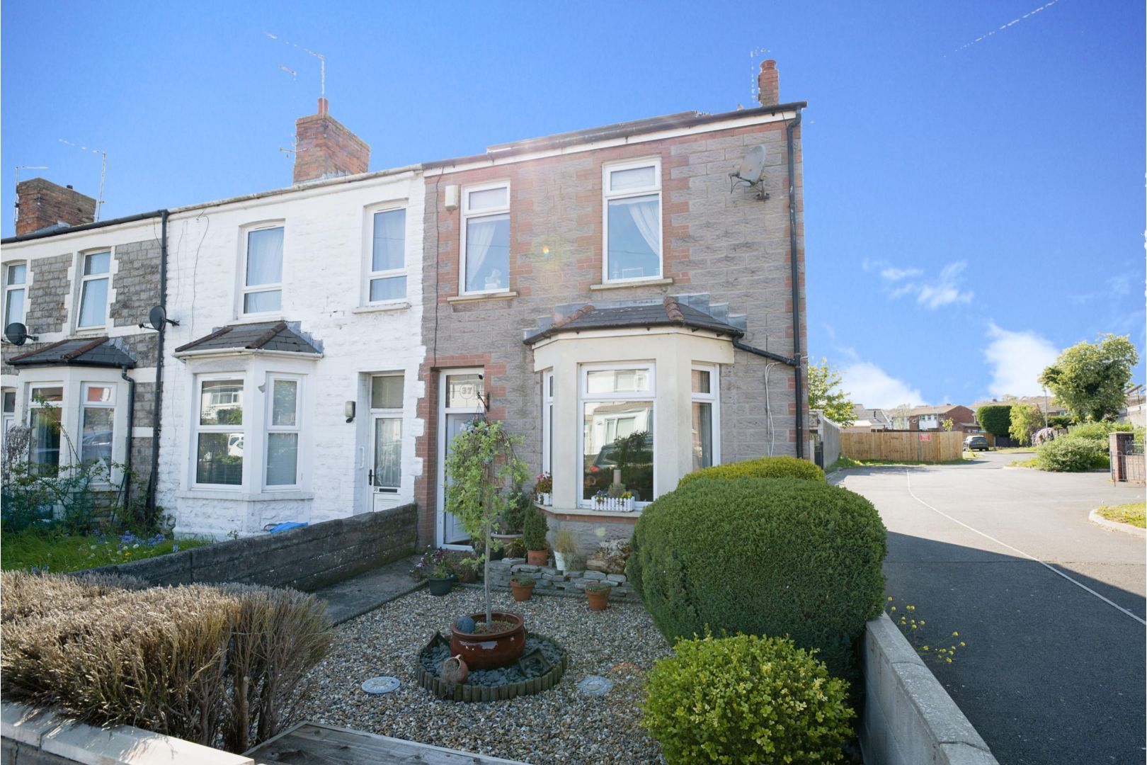 3 bed end terrace house for sale in Robins Lane, Barry CF63 Zoopla