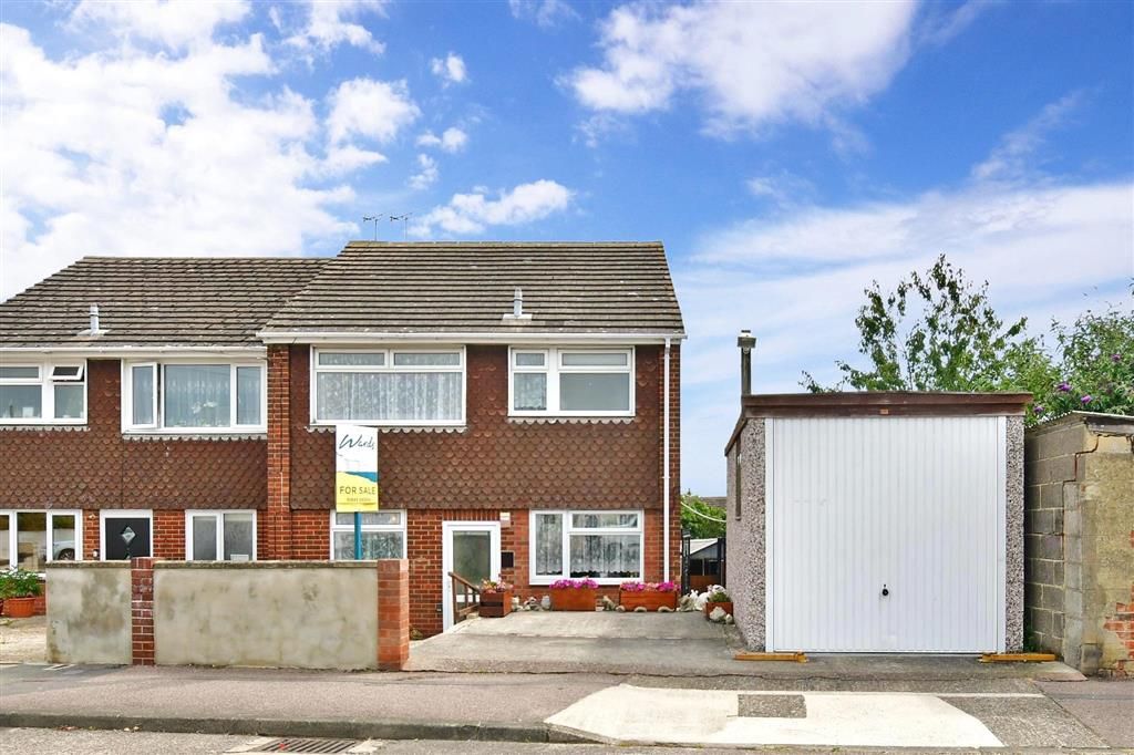 5 bed semidetached house for sale in St. James Avenue, Ramsgate, Kent