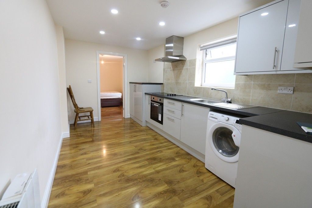 1 bed flat to rent in Kings Road, Stretford M32 Zoopla
