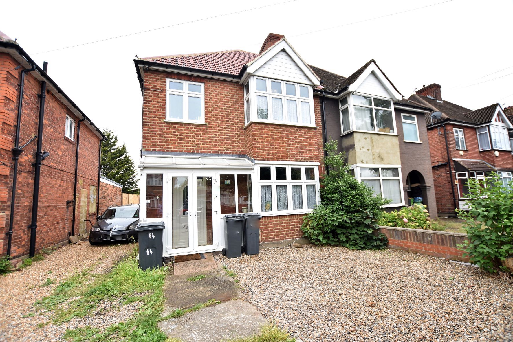 3 bed semidetached house for sale in Harlington Road East, Feltham