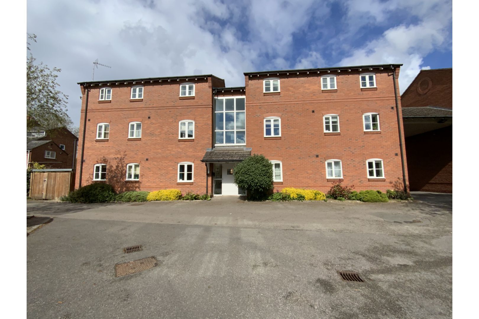 Coach House Mews, Warwick CV34  