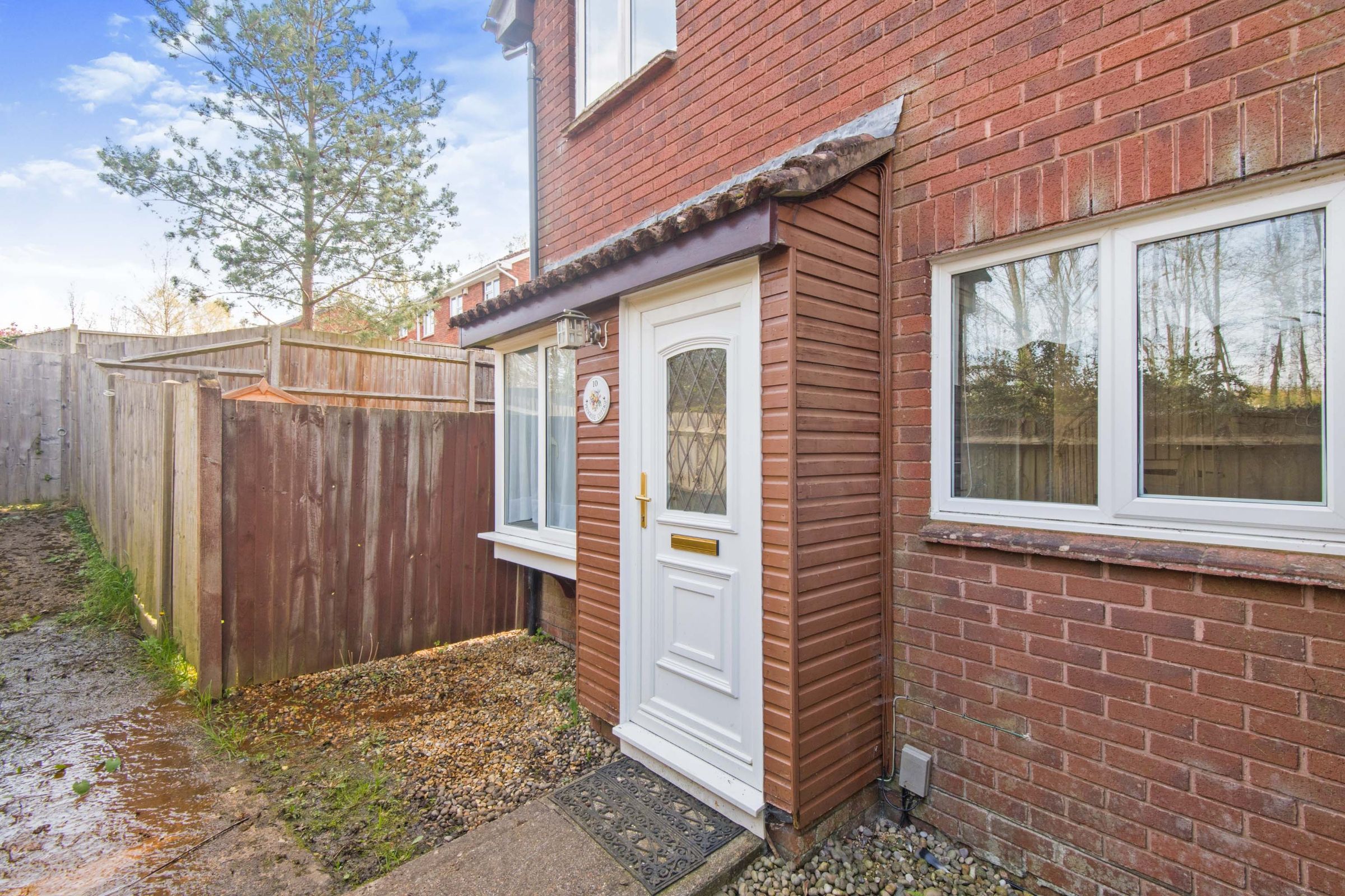 1 bed detached house for sale in Feltham Close, Romsey, Hampshire SO51