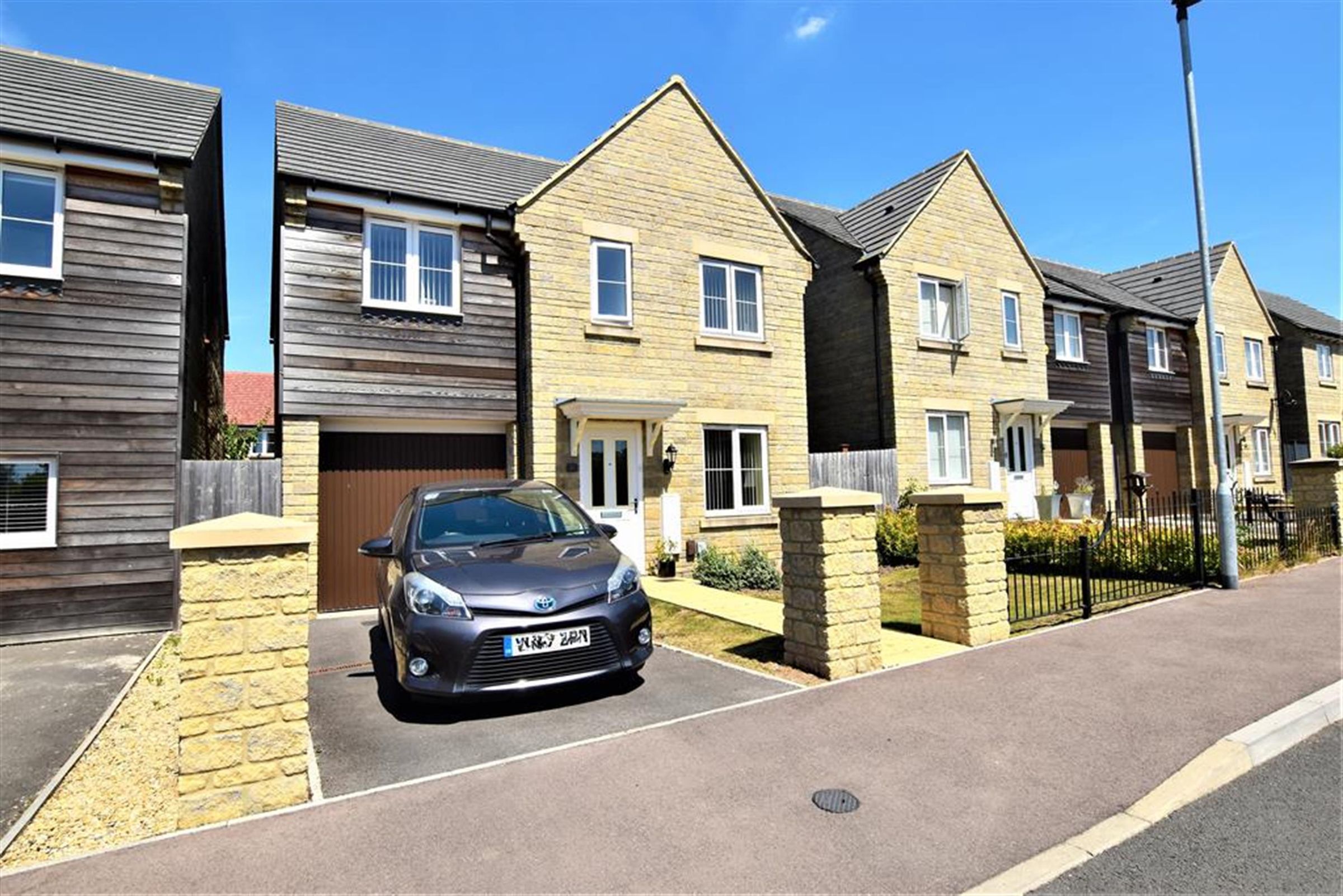 4 bed detached house for sale in Sanderling Way, Cleeve