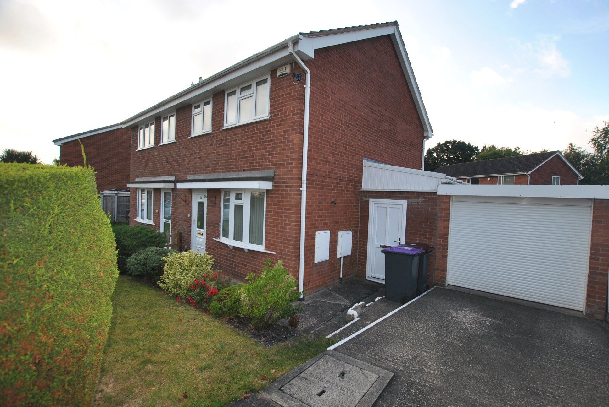 3 bed semidetached house for sale in Mercia Drive, Leegomery, Telford
