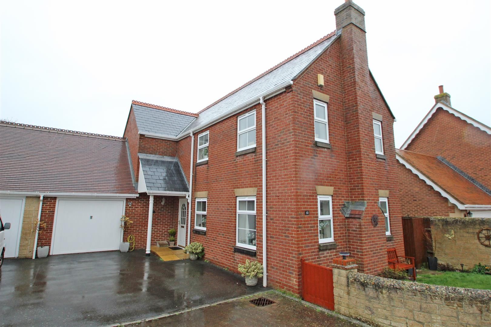 3 bed linkdetached house for sale in Coppice End, Ryde PO33 Zoopla