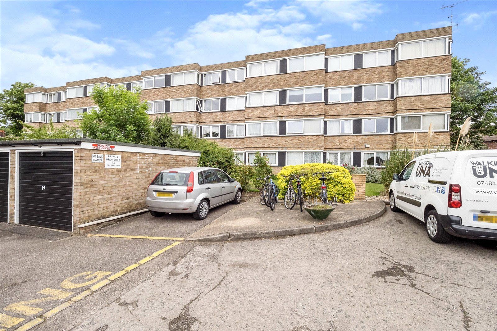 2 bed flat for sale in Queenswood Gardens, London E11 Zoopla