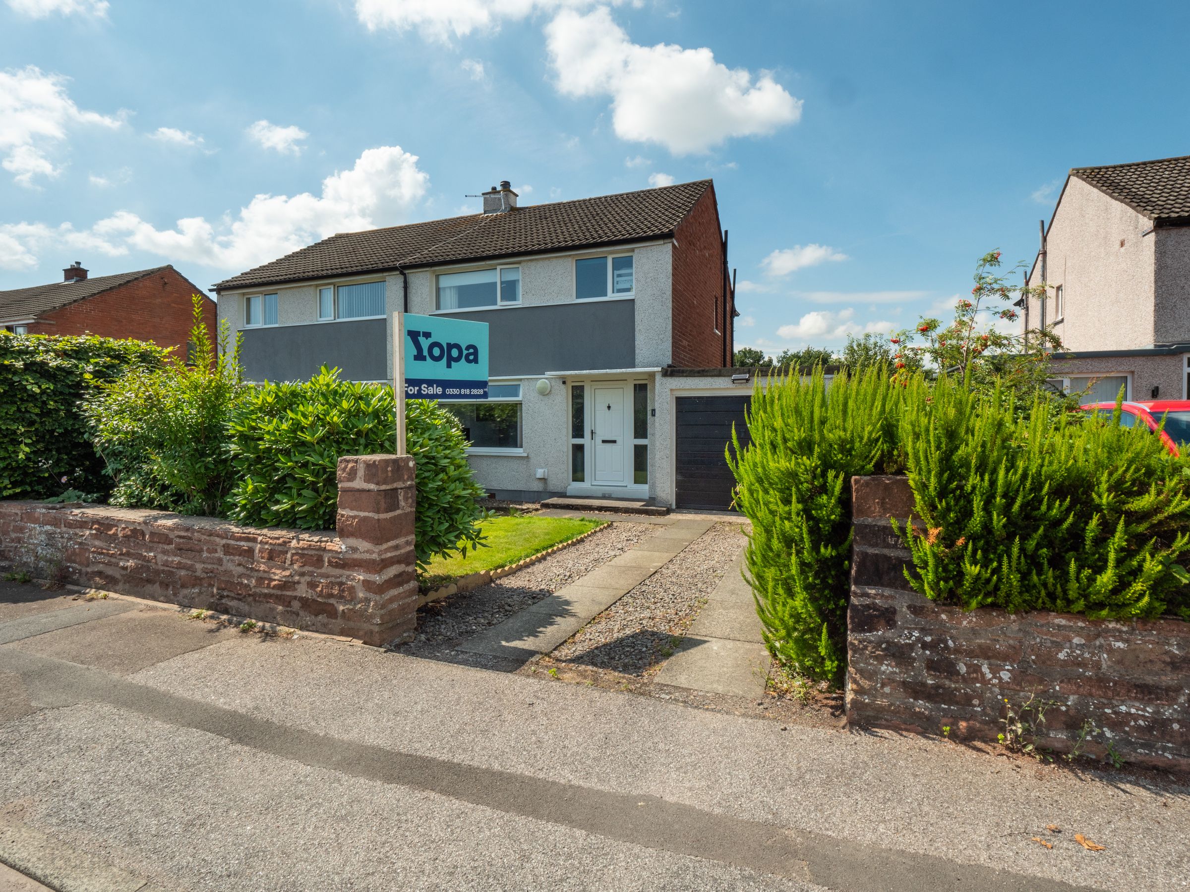 3 bed semidetached house for sale in Martinton Road, Heathhall