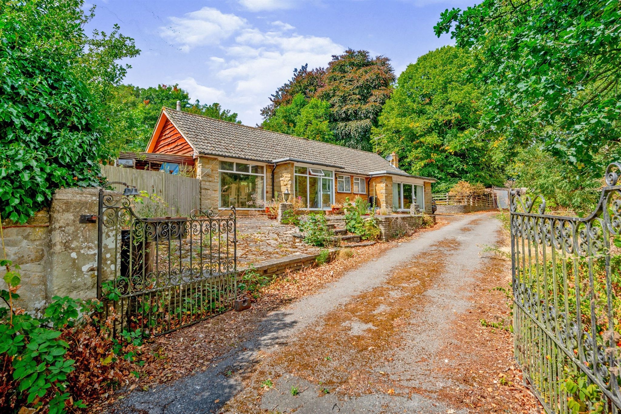 3 bed detached bungalow for sale in Tandridge Hill Lane, Godstone RH9