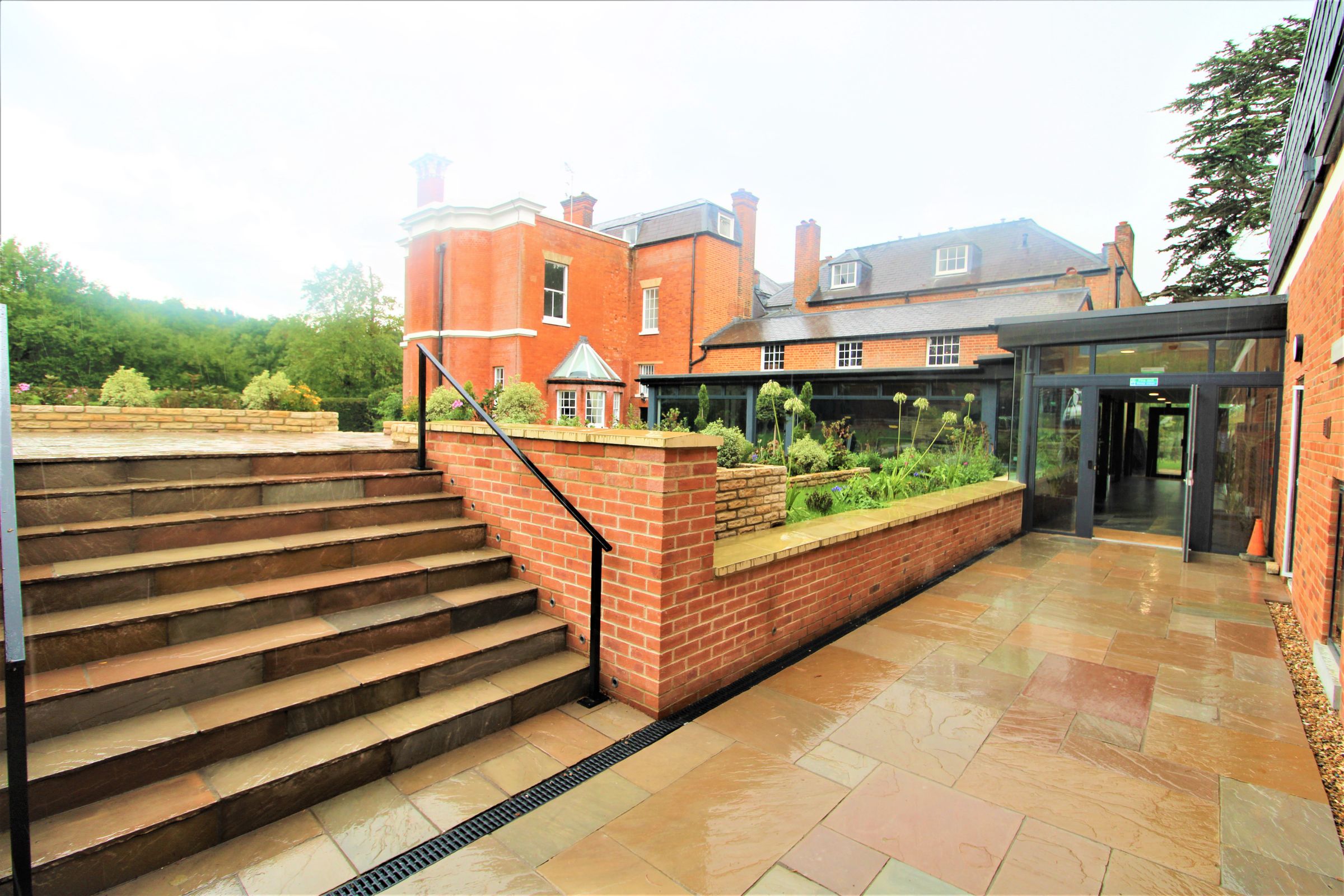 Studio to rent in Earls Corner, Blanche Lane, South Mimms, Potters Bar