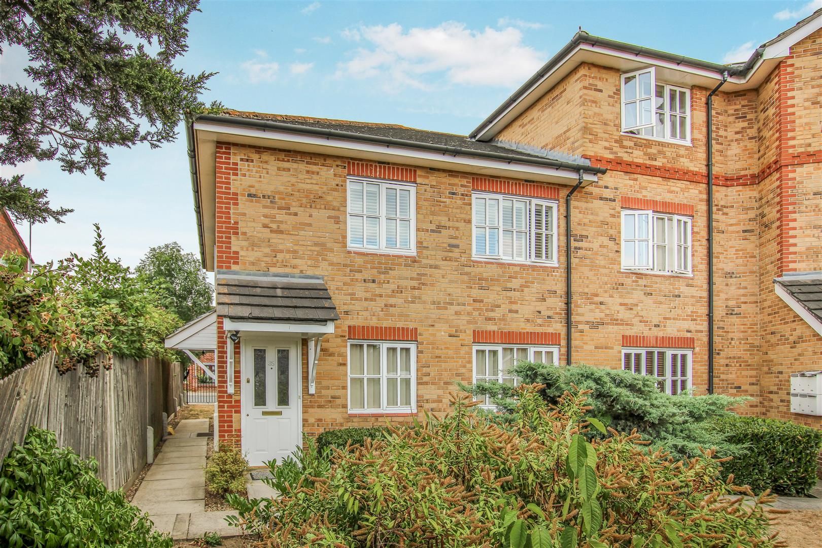 2 bed for sale in Maybank Avenue, Hornchurch RM12 Zoopla