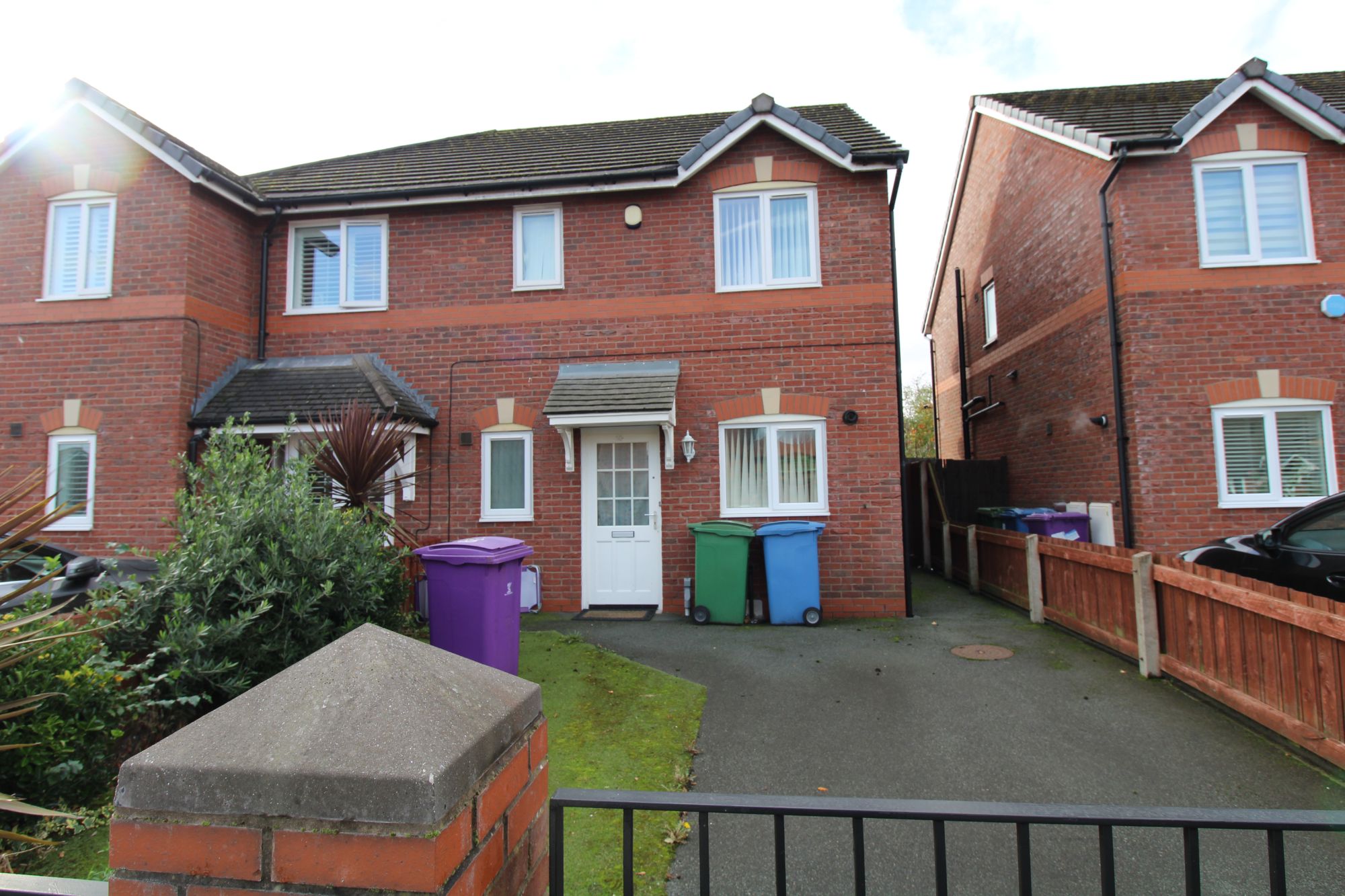 3 bed semidetached house for sale in Wellgreen Road L25 Zoopla