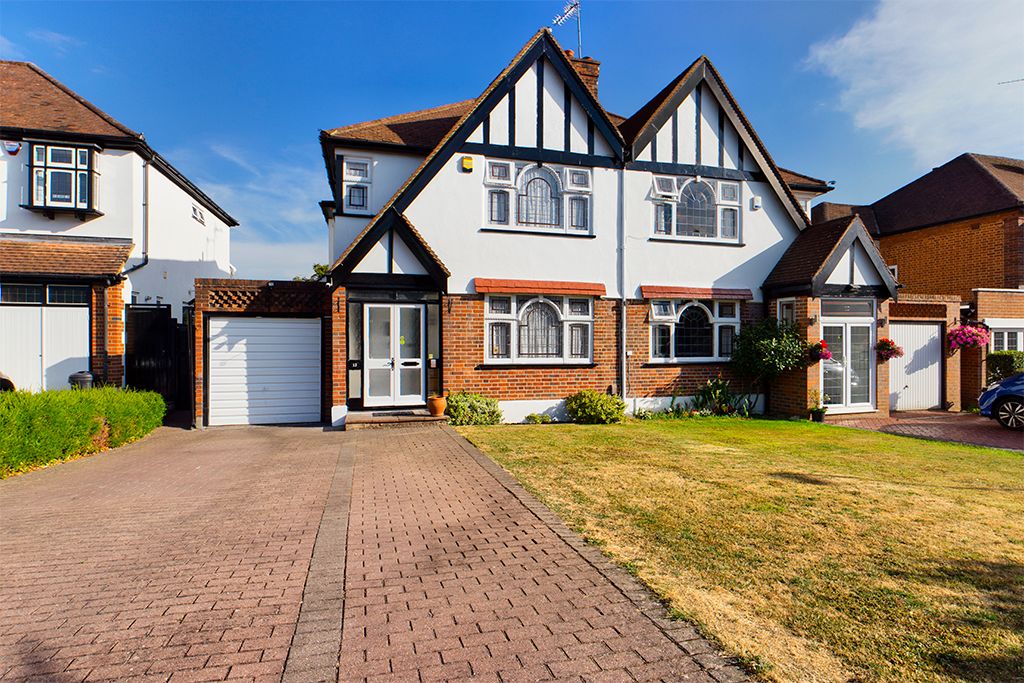 4 bed semidetached house for sale in Burwood Avenue, Pinner HA5 Zoopla