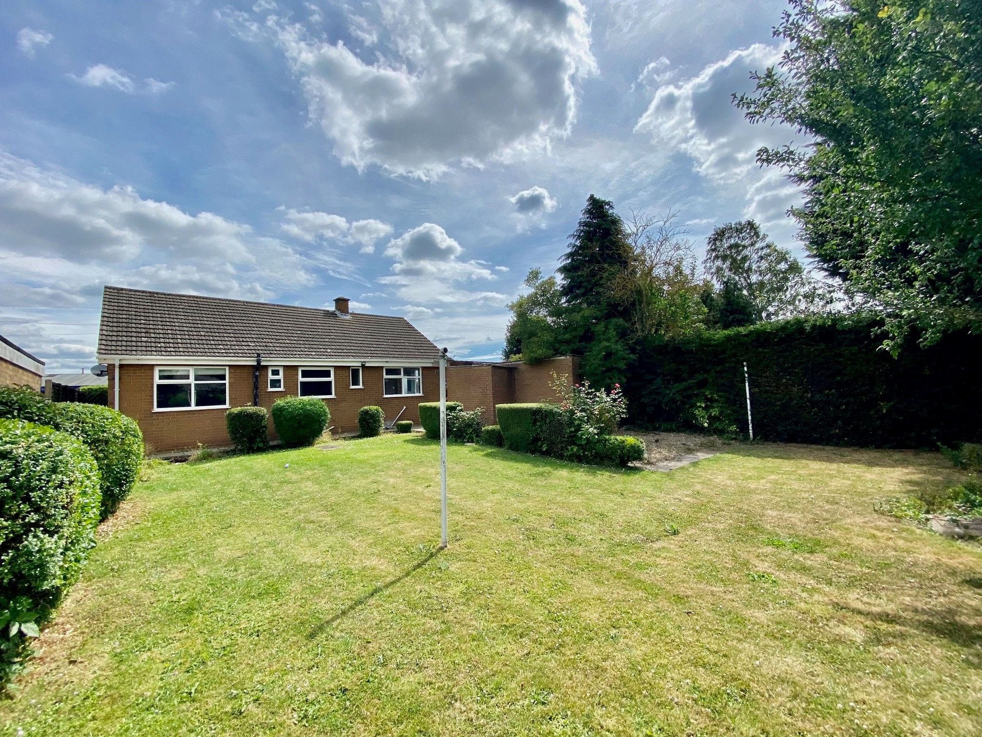 2 bed detached bungalow for sale in Bourne Road, Pode Hole, Spalding