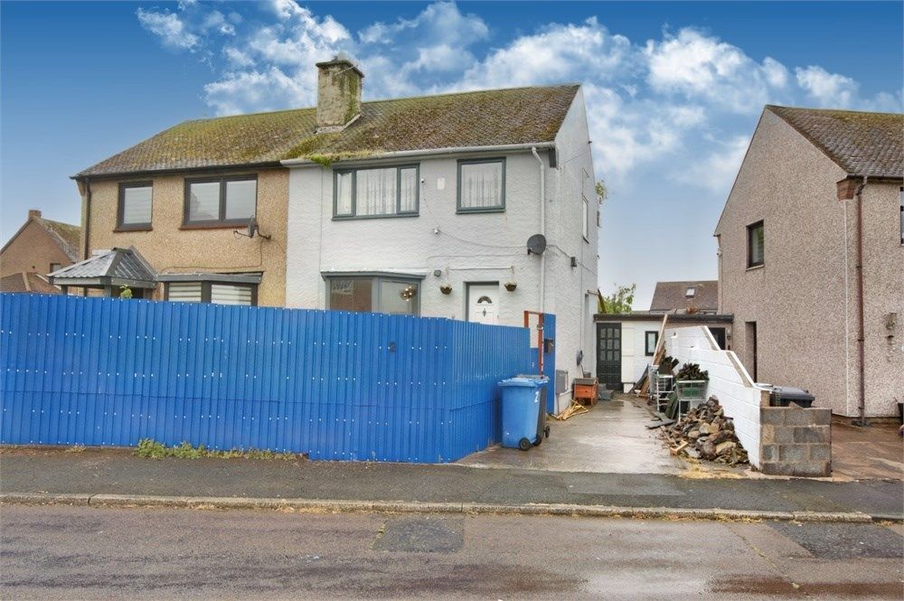 4 bed semidetached house for sale in The Oval, Tweedmouth, Berwick