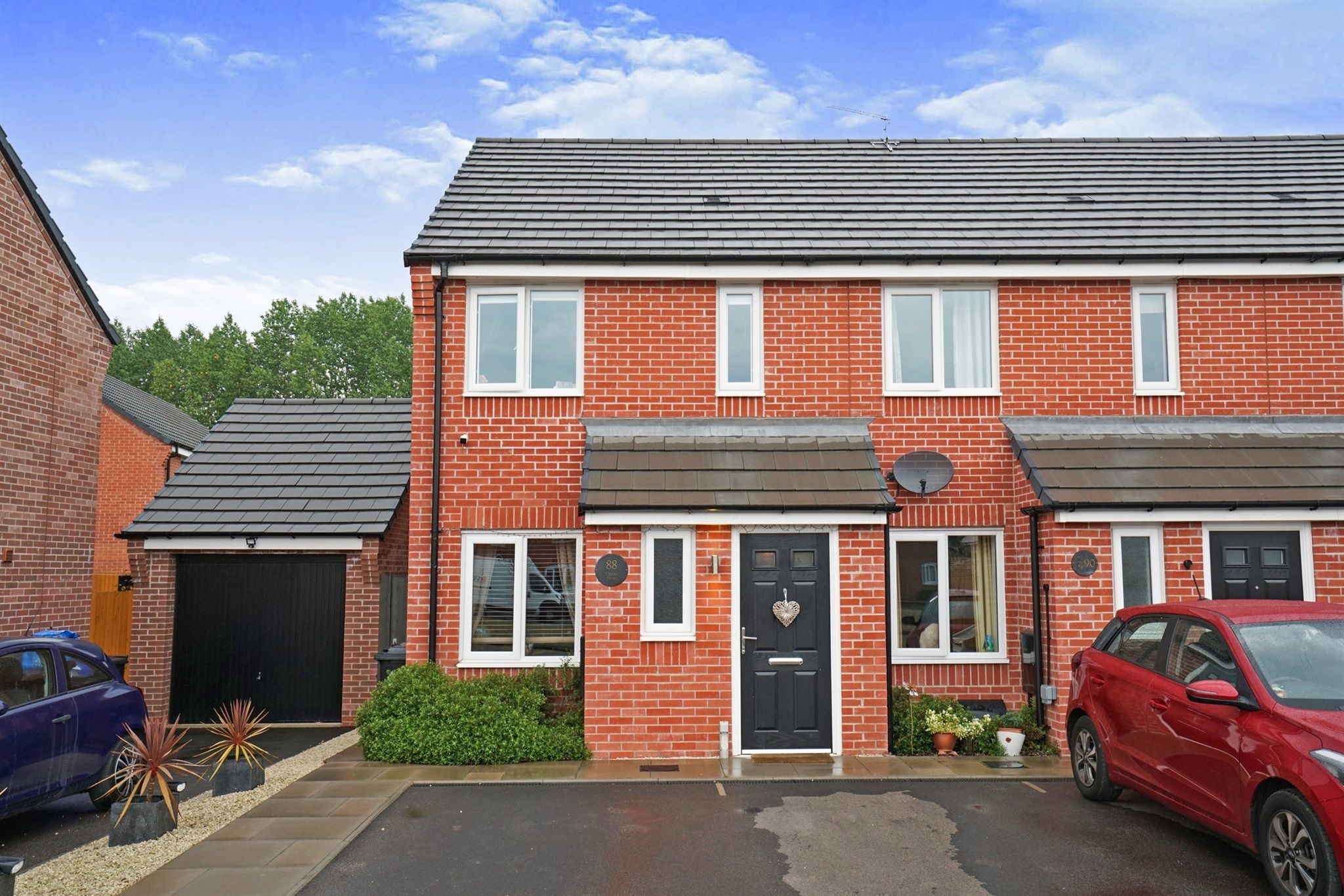 2 bed end terrace house for sale in Upton Drive, BurtonOnTrent DE14