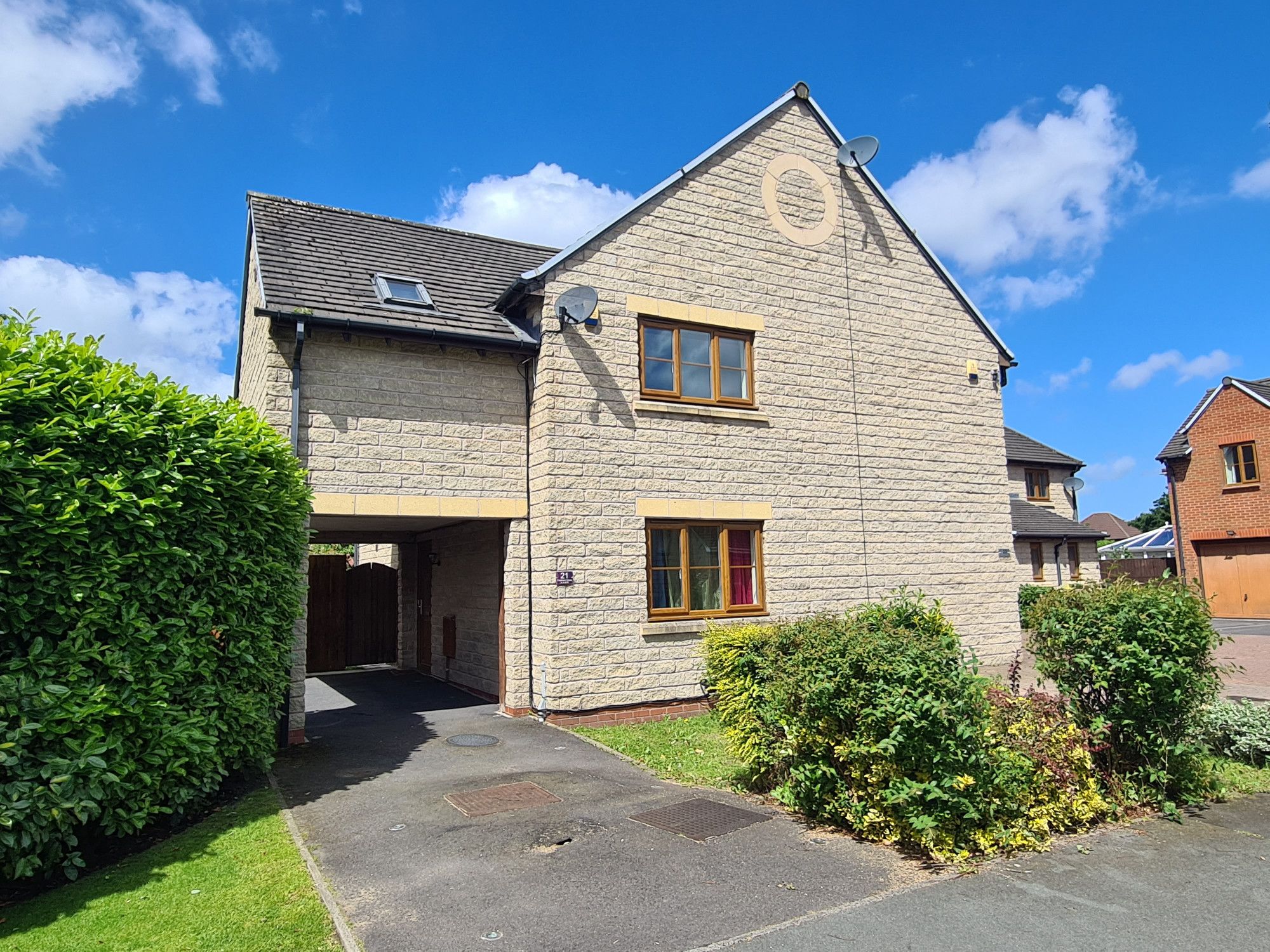 3 bed semidetached house to rent in Fareham Close, WaltonLeDale