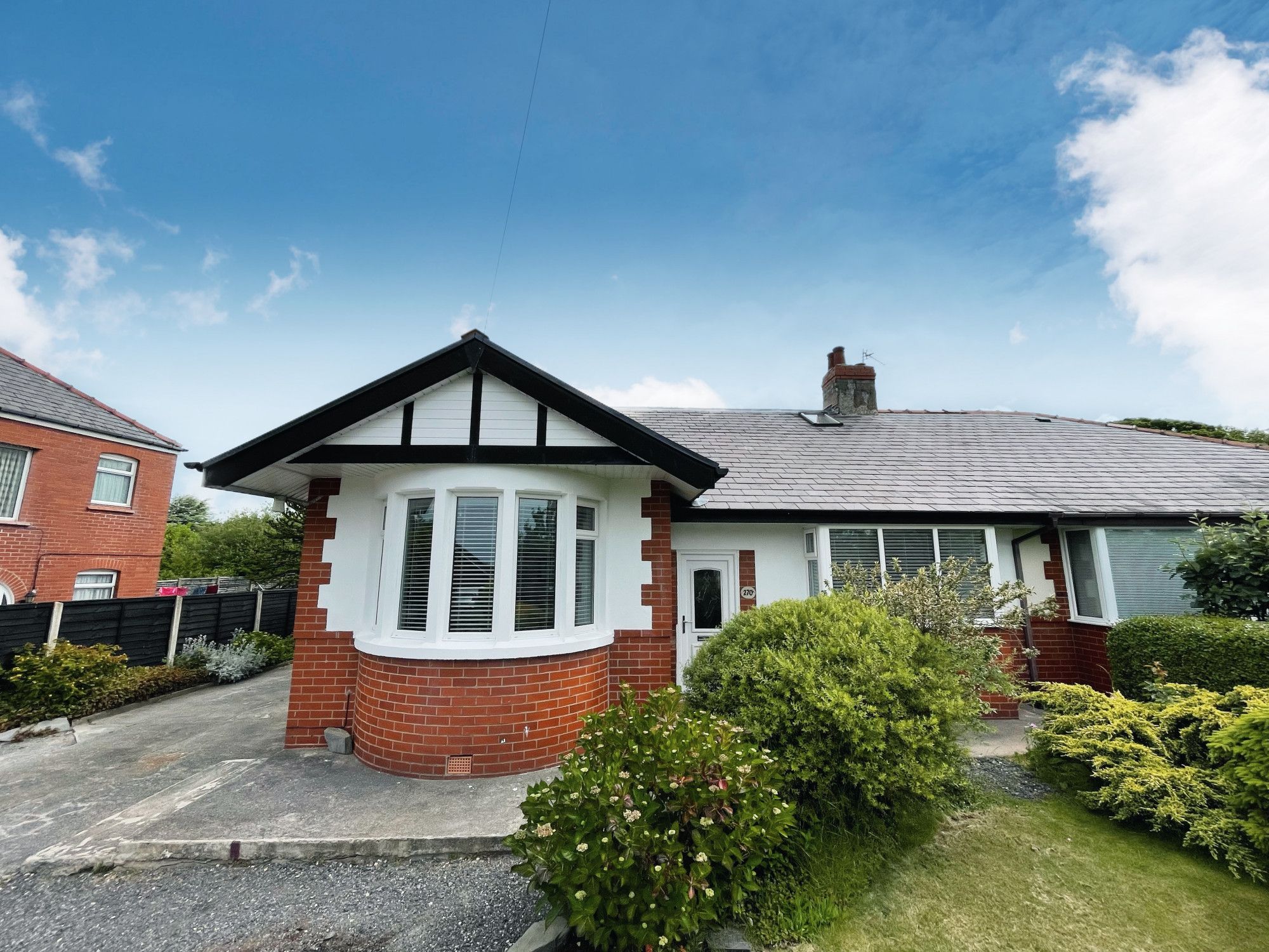 4 bed bungalow for sale in Blackpool Road, PoultonLeFylde FY6 Zoopla