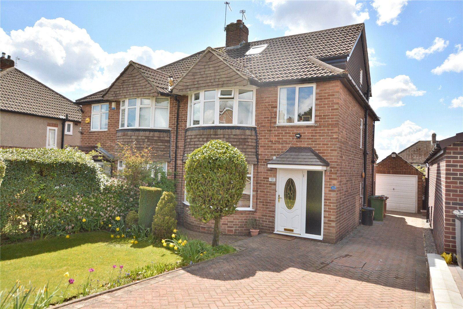 4 bed semidetached house for sale in Meadow Way, Alwoodley, Leeds LS17