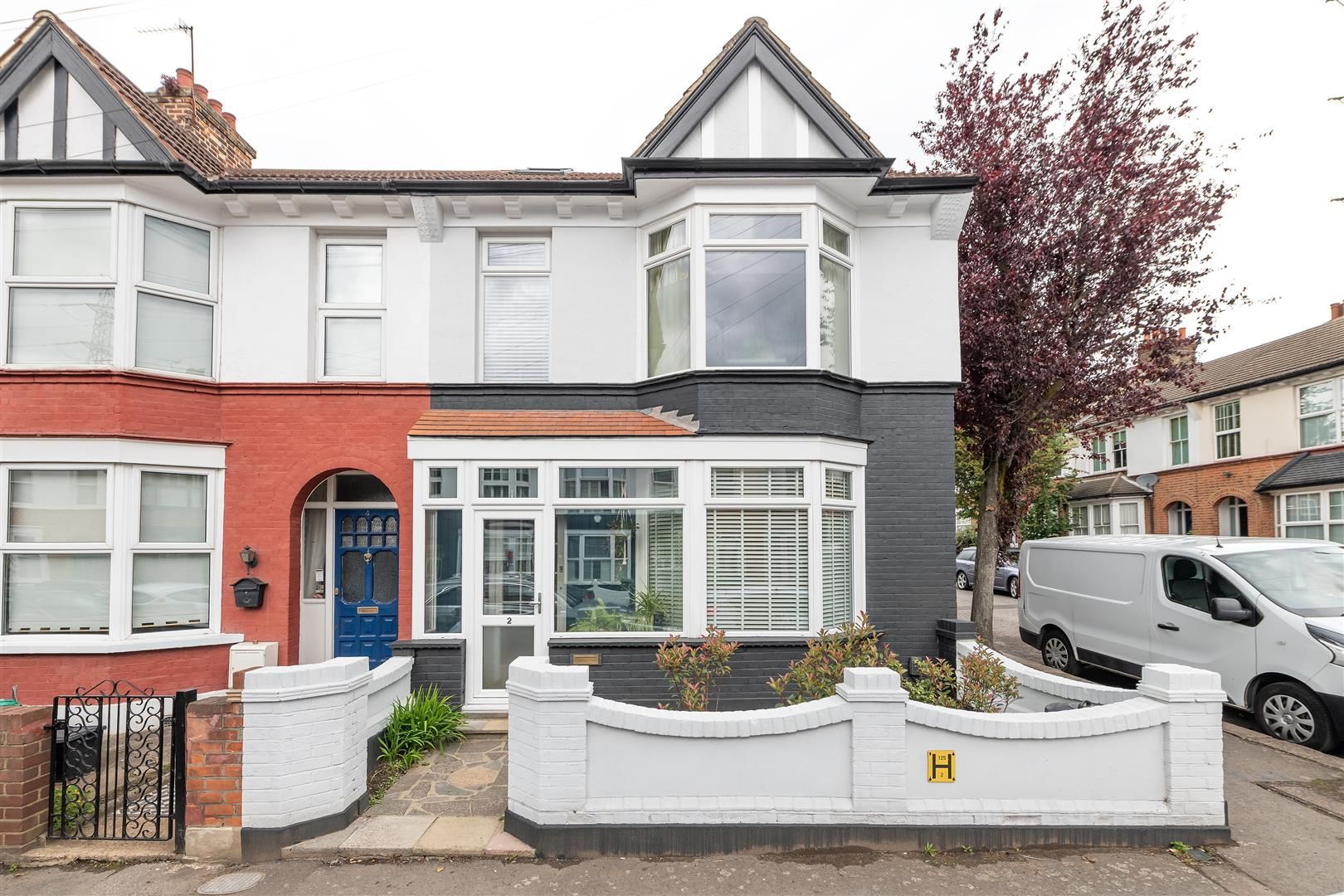 4 bed end terrace house for sale in Waverley Road, London E18 Zoopla