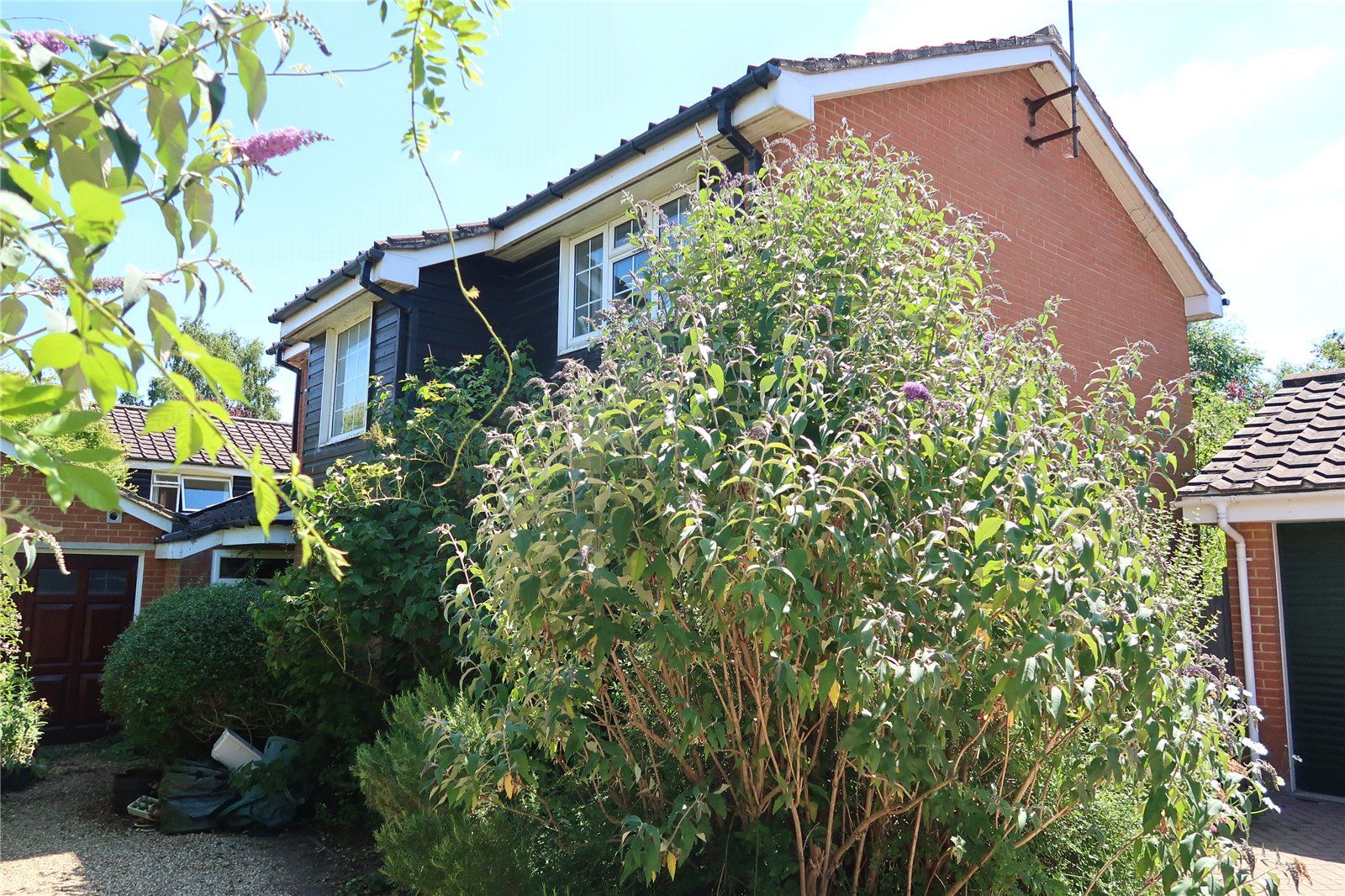 4 bed country house for sale in Emmets Park, Binfield, Bracknell RG42