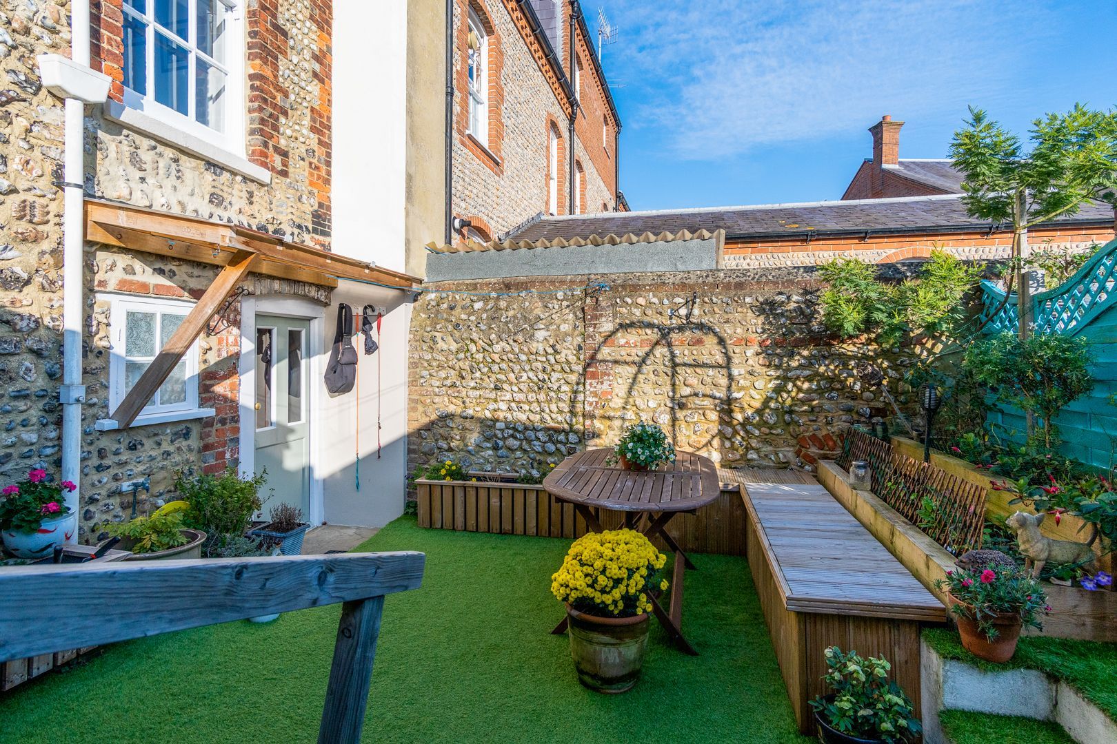 4 bed terraced house for sale in Surrey Street, Littlehampton BN17 Zoopla