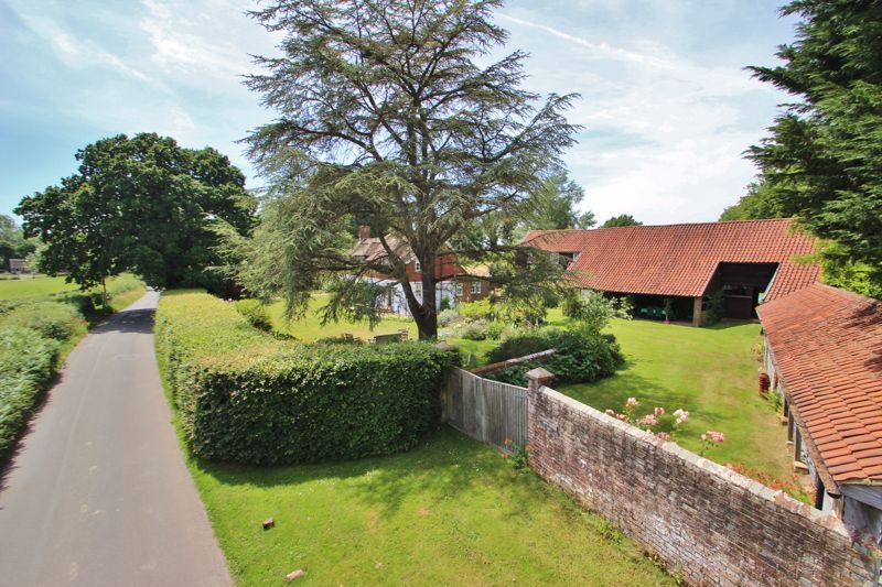 6 bed detached house for sale in Back Lane, Waldron, Heathfield TN21