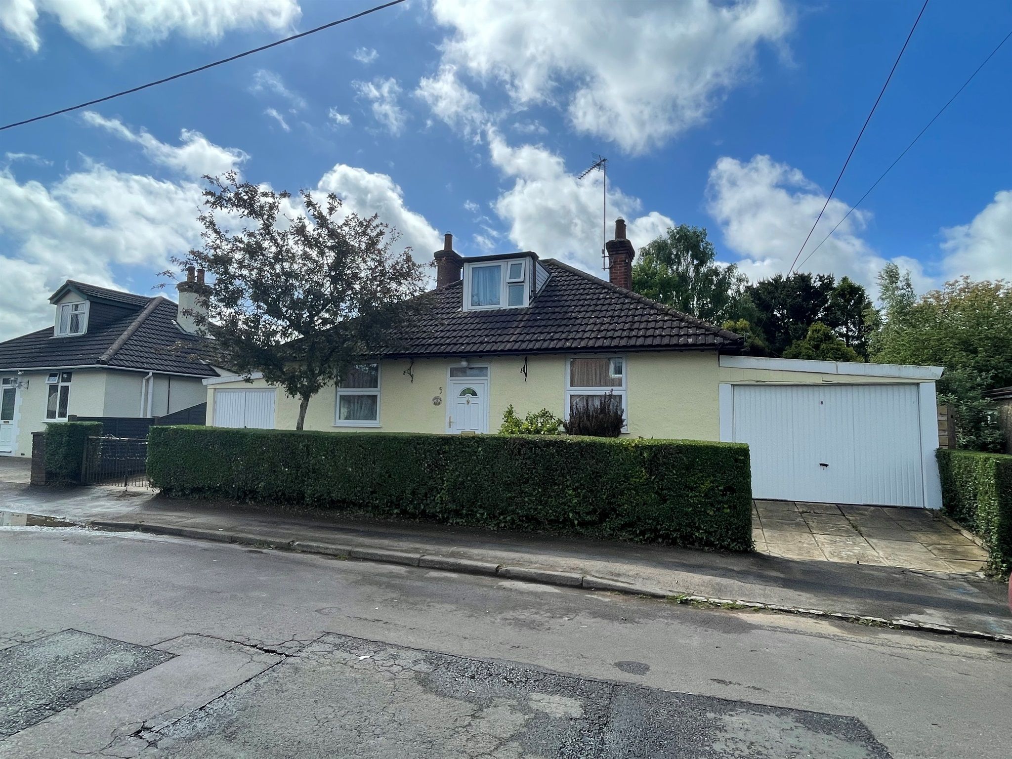 3 bed detached bungalow for sale in Waverley Road, Fordingbridge SP6
