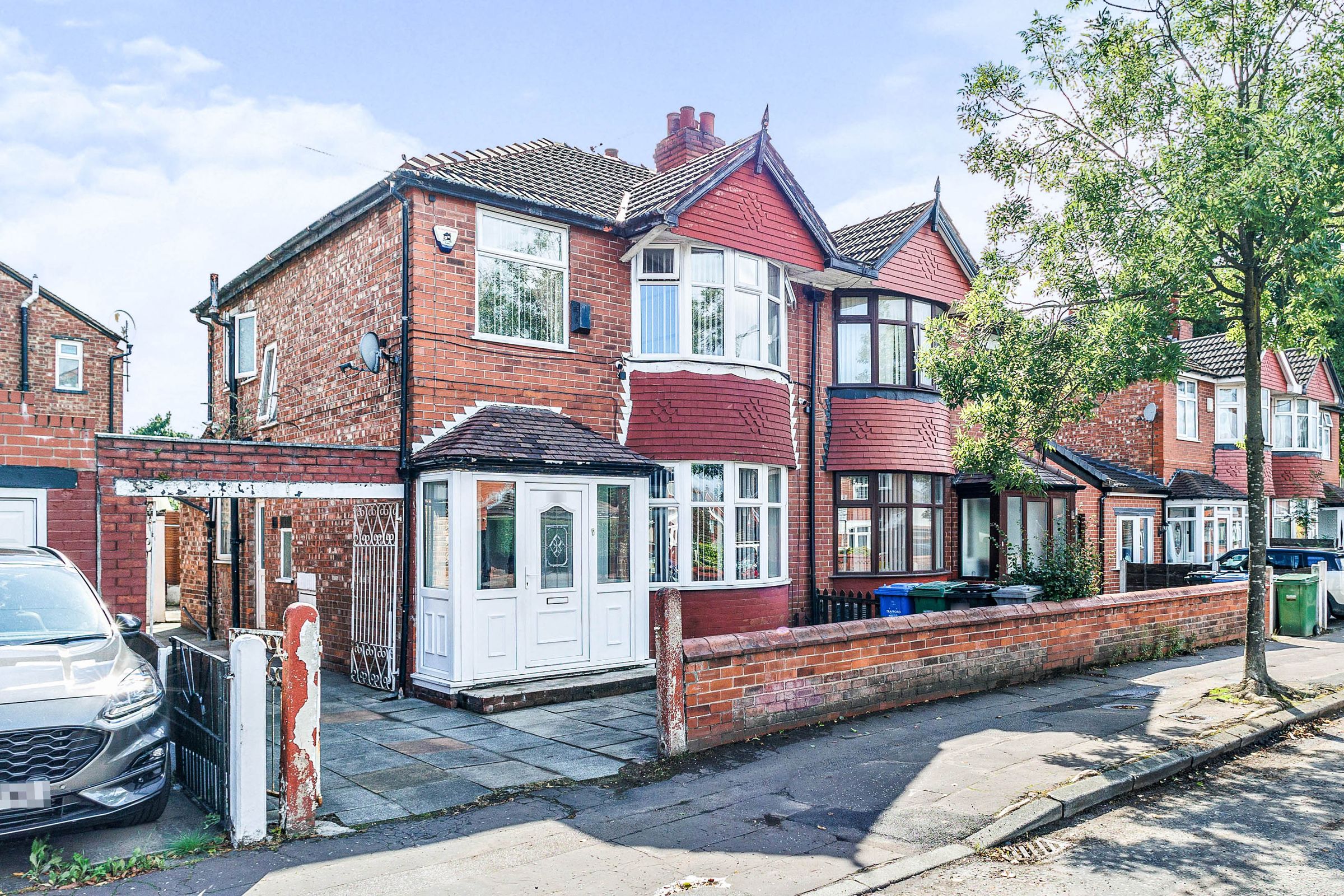 3 bed semidetached house for sale in Davyhulme Road East, Manchester