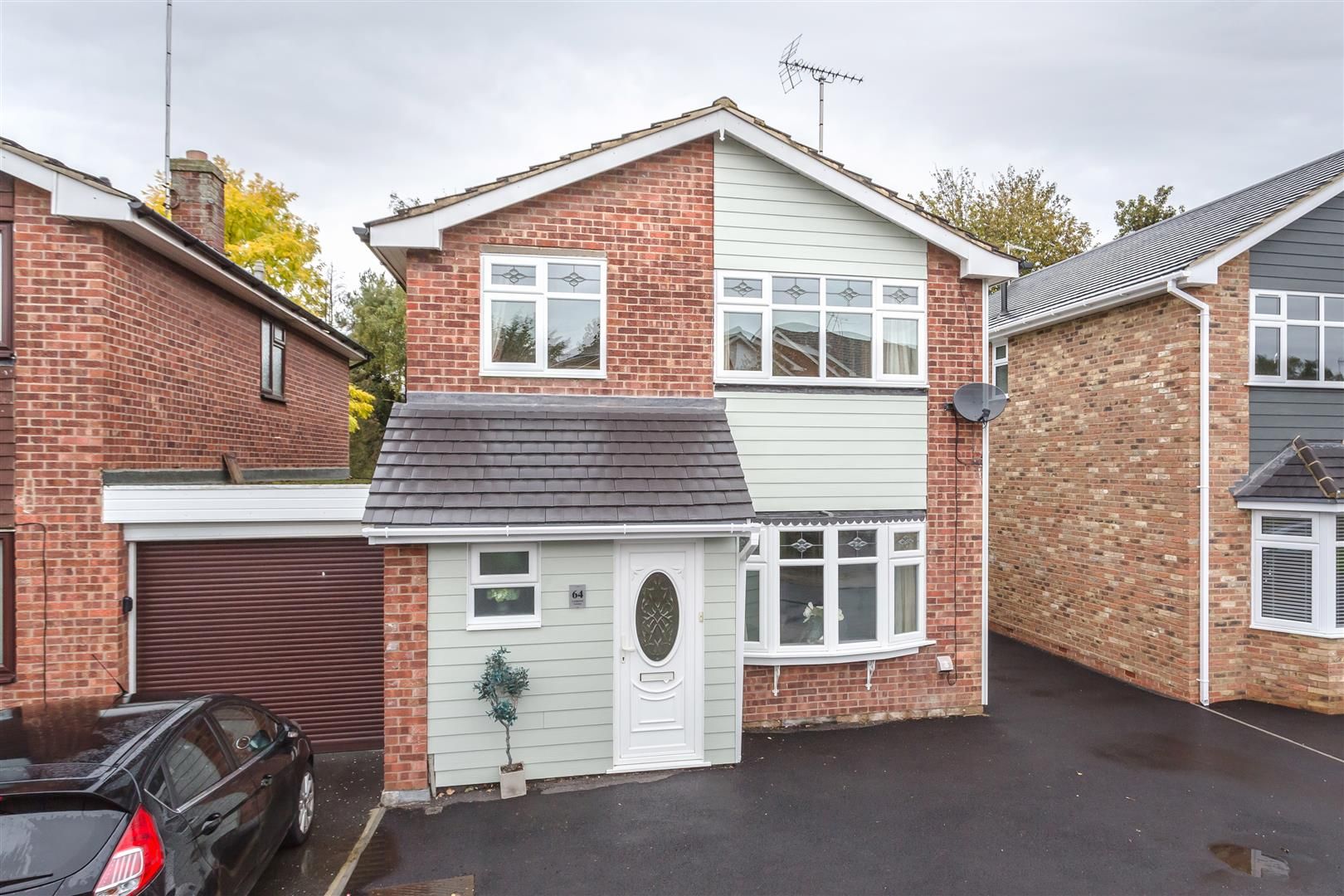 4 bed detached house for sale in Longmead Avenue, Great Baddow