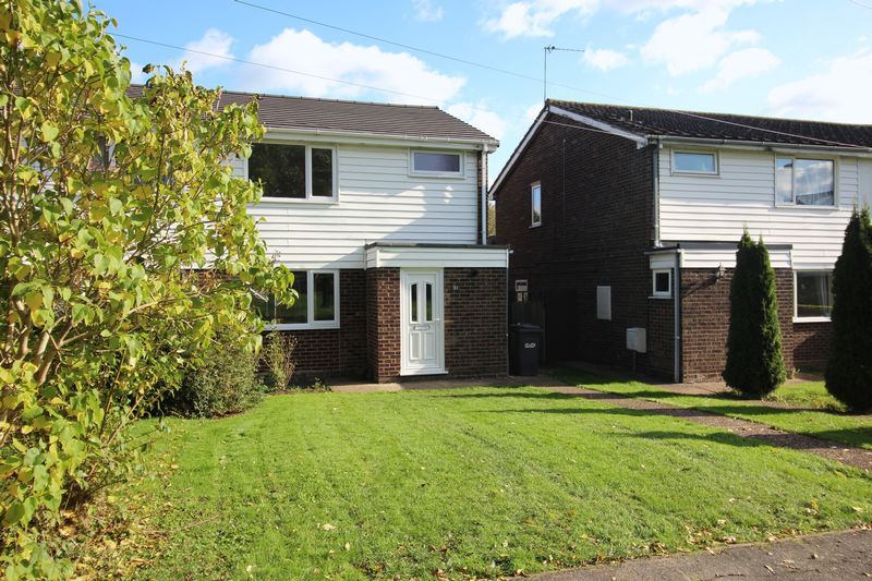 3 bed semidetached house for sale in Ermine Way, Sawtry, Huntingdon