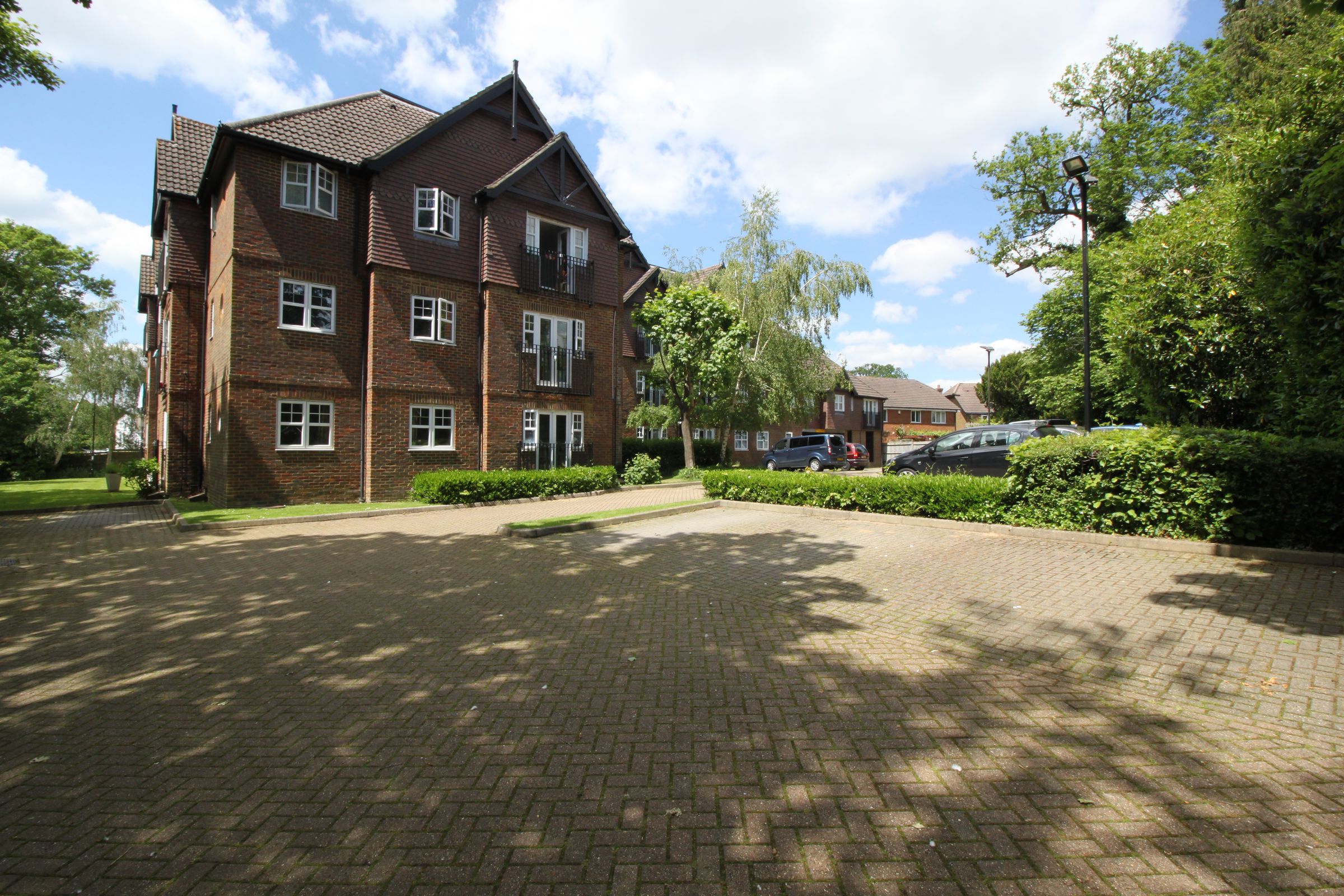 Sandown Court, Newbury Road, Crawley, West Sussex RH10  