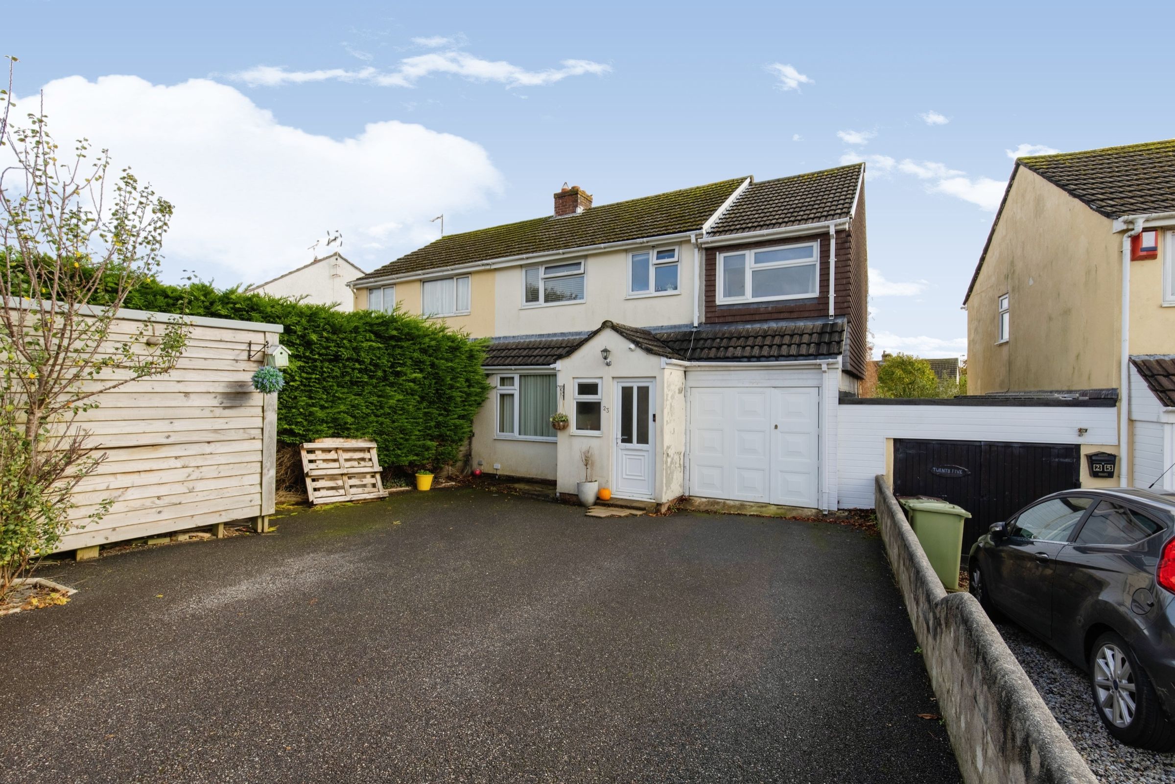 4 bed semidetached house for sale in Queens Crescent, Bodmin, Cornwall