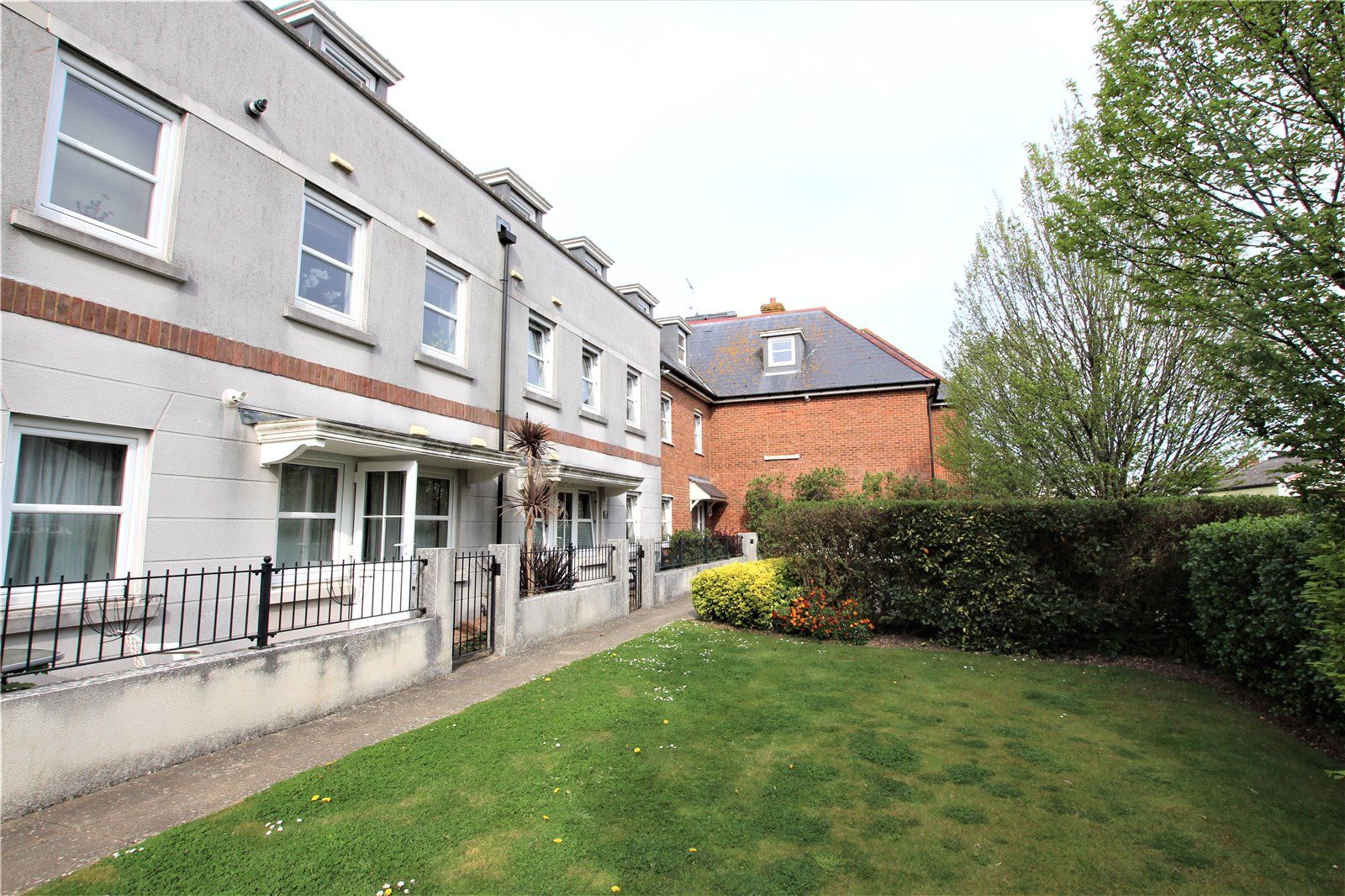 1 bed flat to rent in Kings Quarter, Orme Road, Worthing, West Sussex